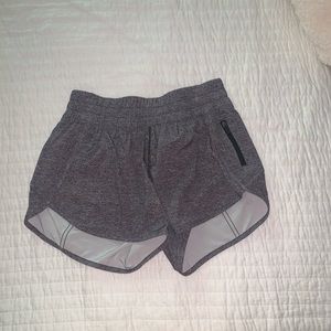 Lululemon Tracker Low-Rise Lined Short 4''